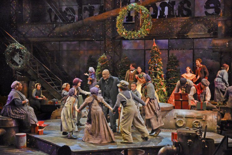 DMagazine's tweet image. Finely tuned direction makes Dallas Theater Center's "A Christmas Carol" a must see. d-m.ag/21K1Q8a