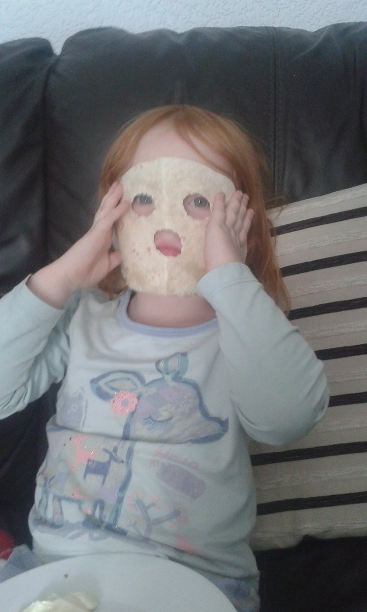 kyliedoran1's tweet photo. Leave her alone for two mins xx https://t.co/qL66kIc04N