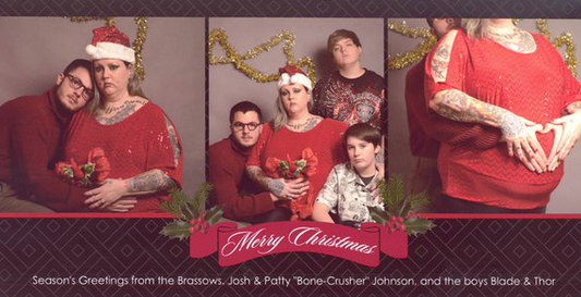 WTOV9's tweet photo. College student in Michigan hires fake family for Christmas card prank
#LiveOnNews9
https://t.co/JSSZmhdJla https://t.co/Z1gUDNkR0E