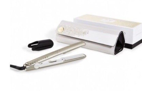 michellemint75's tweet photo. What more could a girl wish for? Be fabulous @ Christmas with @ghd.
#ghd #glamoroushair #MintOxshott https://t.co/FnGAGgNa55