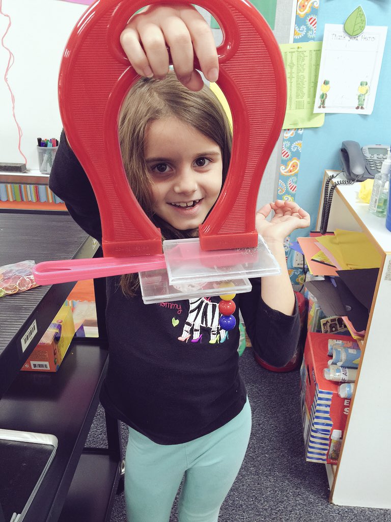 HeritageRana's tweet image. Fun with magnets! #rana1516 #funwithmagnets