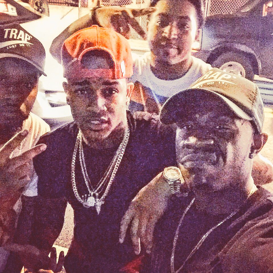 ChillSmitty's tweet image. #ArtBaselMiami ran into my mans @ConceitedNYC, we'll meet again in the future; next time the studio #salute