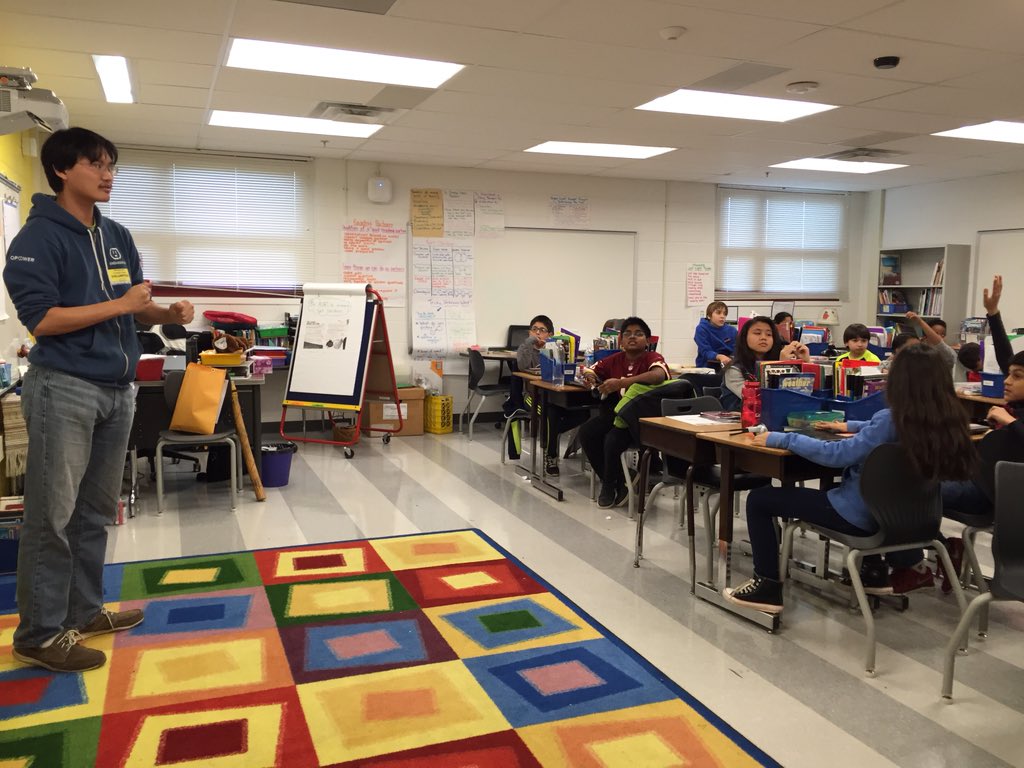 WestgateElem's tweet image. Westgate&apos;s learning how to code and getting tips from software engineers. #HourOfCode #FCPScode