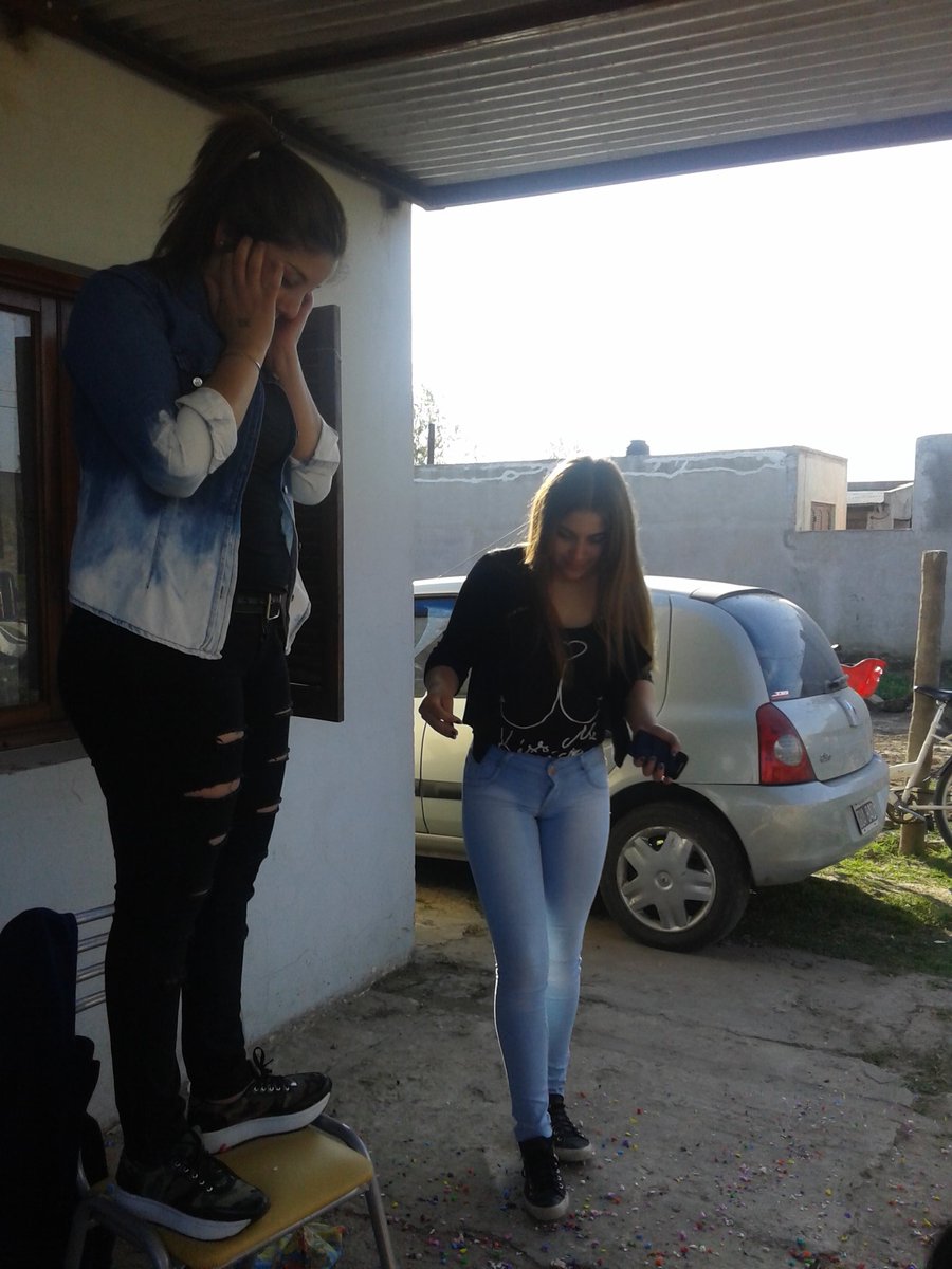 Claausaavedra's tweet photo. Las amo hijas❤ https://t.co/IrStaUhh81