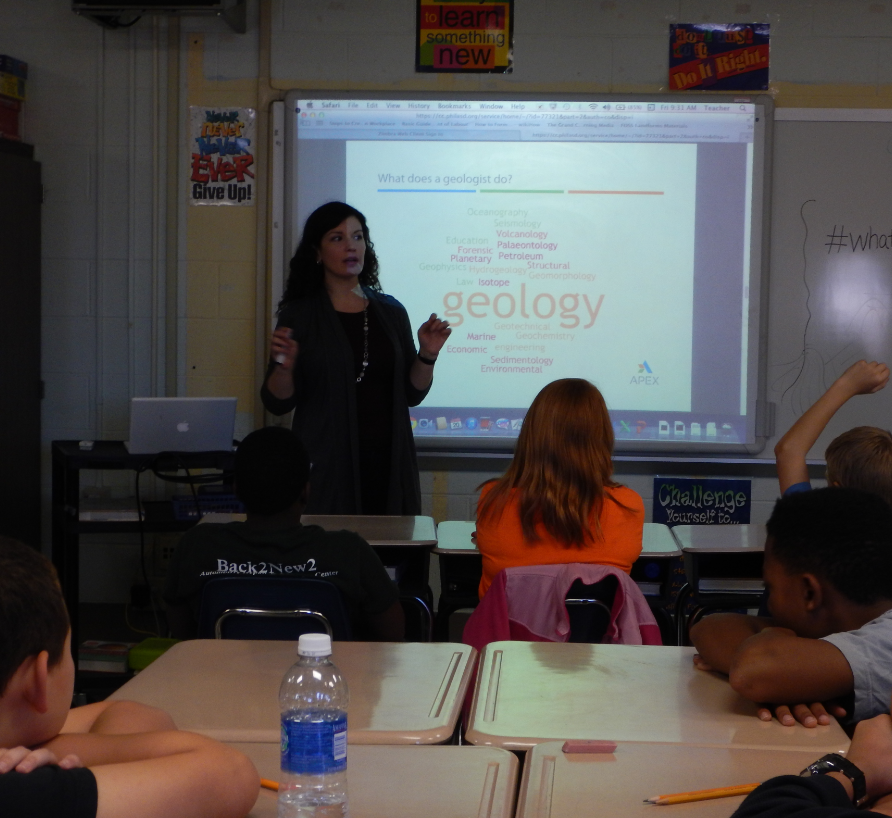 ApexCos's tweet photo. @MarcellusGas #iPraxis &amp; our Cris Jorge Schwarz introduced @CookWissHSA 6th graders to a STEM-career as a geologist. https://t.co/1zlZaTwDh5