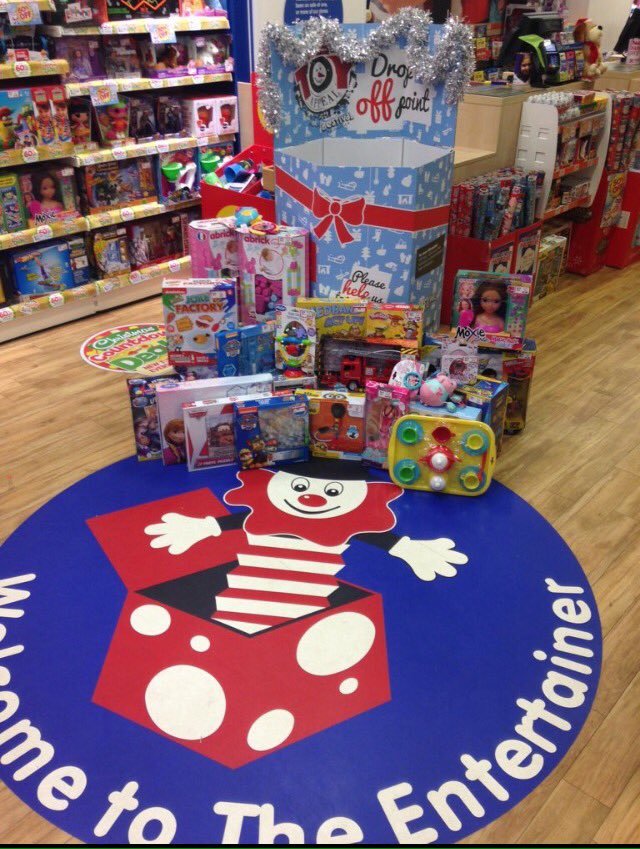 keziow's tweet photo. Thank you to the amazing team and customers @the8bellsIOW who raised £180 for the Toy Appeal @toyappeal @onthewight https://t.co/a3BwtPfu3n