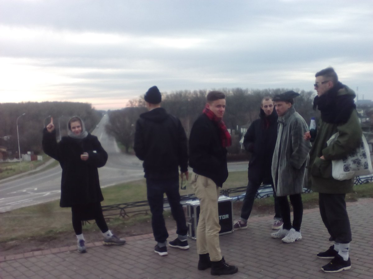 LittleVanya's tweet photo. Общество диджеев из провонции https://t.co/PG8SKo5wqo