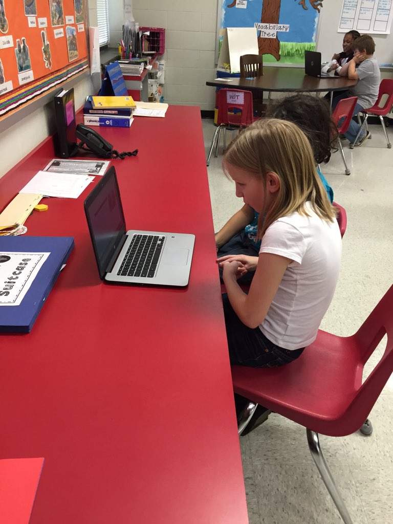 MA_PearDeck's tweet image. Using @Movenote to record our African menus!  #DigitalSeabees #Techbadge