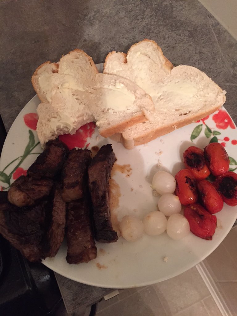 SandwichPerfect's tweet photo. Dinner... Well done local steak, browned off the tomatoes in the pan, in between two pieces of freshly baked bread 😍 https://t.co/ioNjItsUZM
