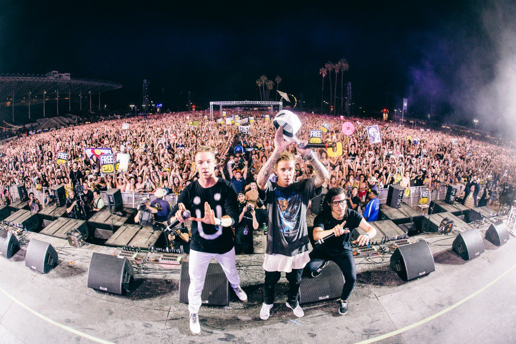OWSLA's tweet photo. See Ü at the GRAMMYS :))) #JackÜ @Skrillex @diplo @justinbieber

✚ Read: https://t.co/Xj7UCs2NW9 https://t.co/k0aEutI0Kj