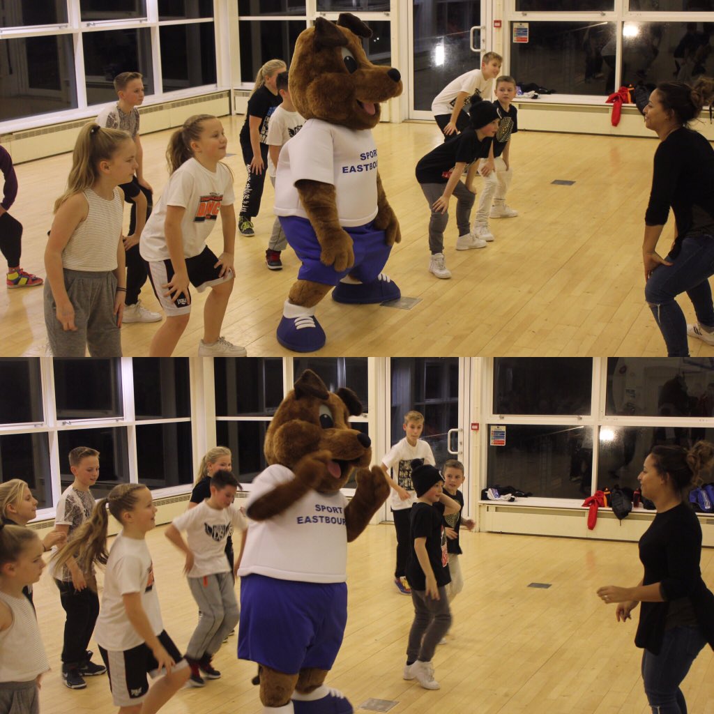 Dash_SportEB's tweet photo. Here's me earlier warming up with the @street_styles crew! #dashthedog @SS4ADEMOSQUAD https://t.co/c77H5aMwqs