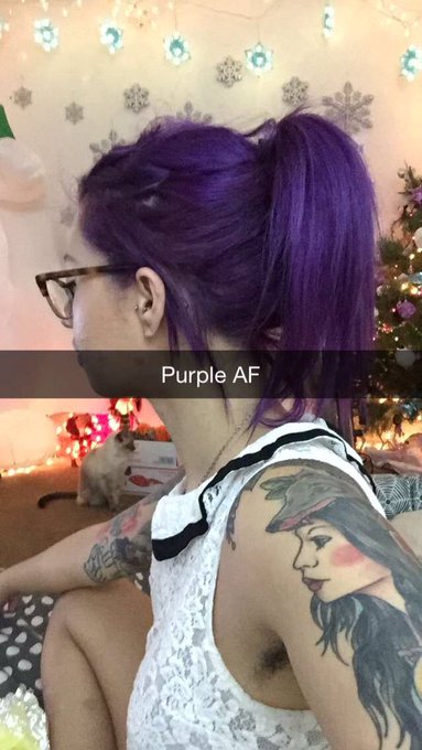 If you don't have my snapchat, this is how my hair turned out 💜 https://t.co/edqfvVUq2N