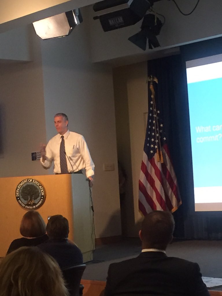 TeachtoLead's tweet photo. Grassroots change is important. Teachers should feel empowered to lead in the profession -@arneduncan #TTLSummit https://t.co/gKHTdatLK0