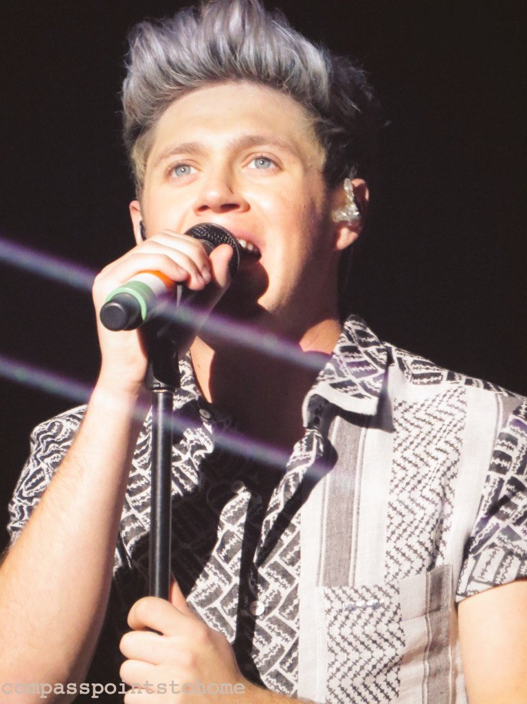 20daaanya02's tweet photo. Парни, вы божественны❤❤
#onedirection 
#MTVStars One Direction https://t.co/enR1ZUQ9k8