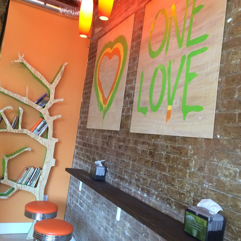 HealthCorps2015's tweet photo. @TurningNatural #amazing #new #location in #anacostia! #thankyou for #promoting our #ToyDrive @SEDCScoop #juicebar https://t.co/A5Kf5tdp6q