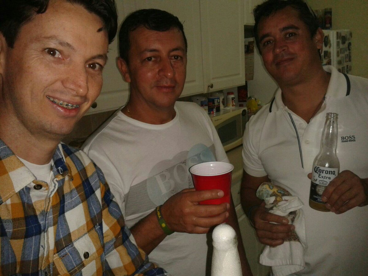Djyogly's tweet photo. Felices por el triunfo https://t.co/SLGgJWe7BC