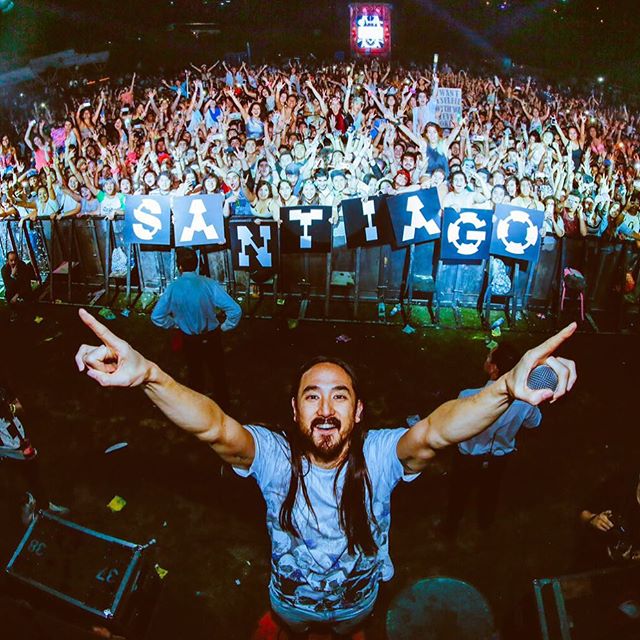 Santiago Chile! I waited nearly 2 years ago to come back to this amazing crowd. Muchas Gracias! https://t.co/qRp6LUJQ0T