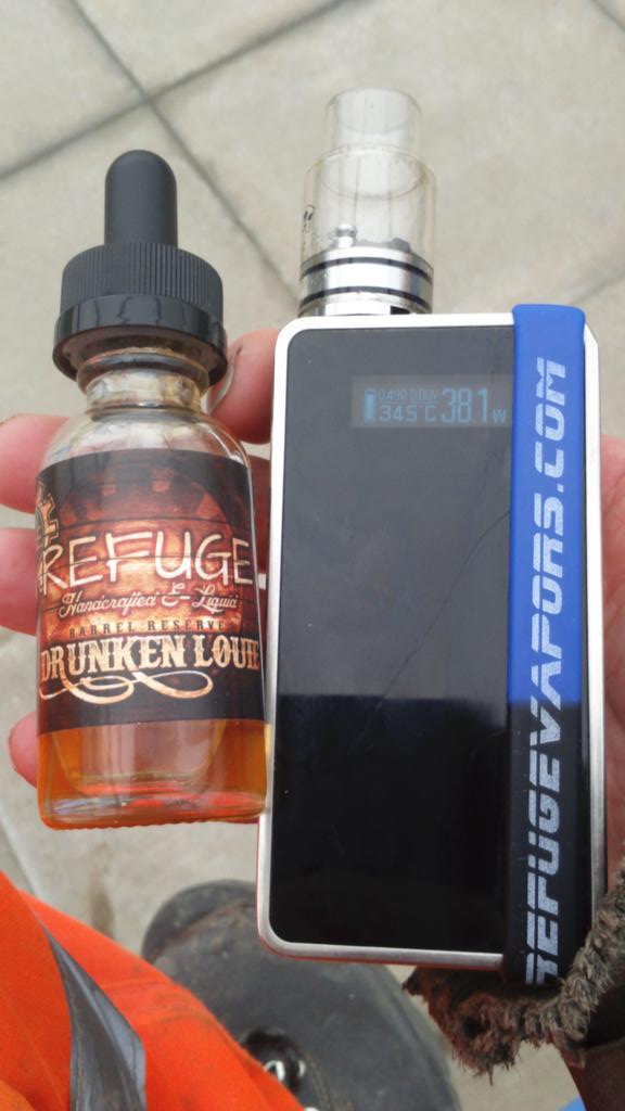 daznrach's tweet photo. @VapersDaily today's weapon of choice https://t.co/YEdSXOo2yt