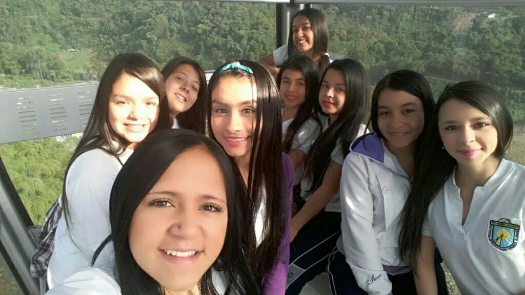 laugo_mez's tweet photo. Extrañandolas 😢✋💅👸😍 https://t.co/UyKYZ635gK