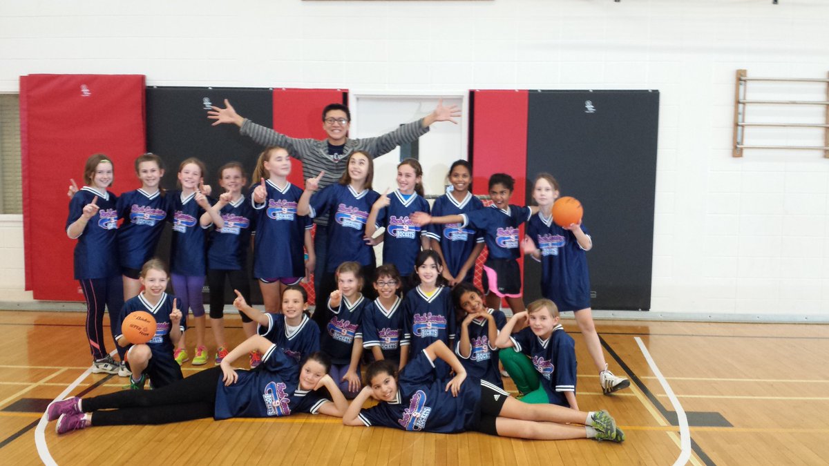 Mr_Sasch's tweet photo. @leah_lindquist @RochCarrierES @ScottCath congrats to RCES Girls' Bordenball Champs! #rochrocks https://t.co/N0cfjCu0mO