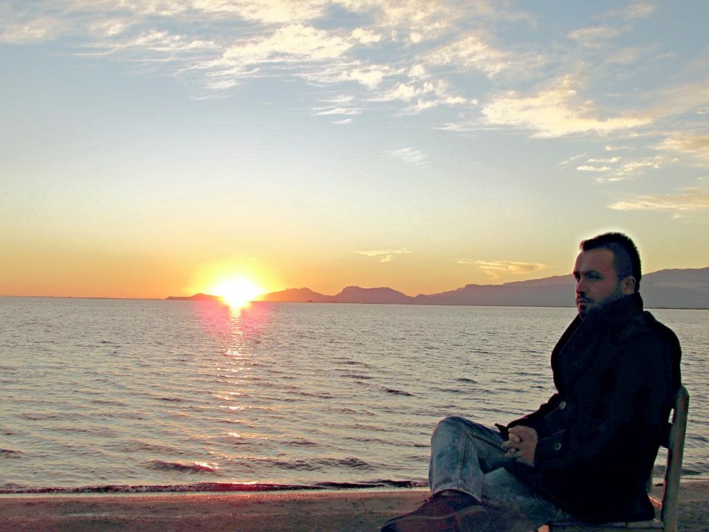 Hayatına benden sonra aldıkların,  sana verdiğim değeri geri almak için gelecekler..  Unutma 😉😉