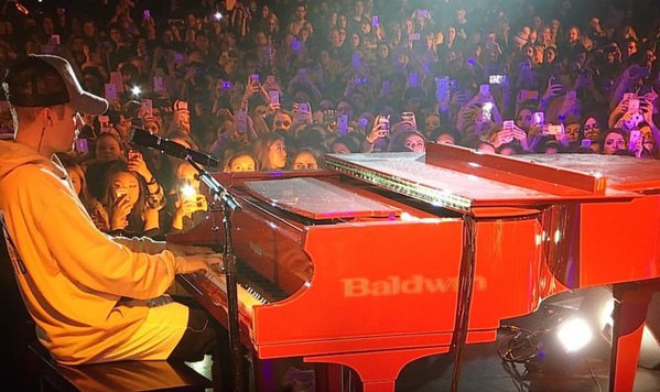 BiebsPeru's tweet image. tcmgr: #Toronto…… #DidDat #Done #OnToTheNext

#MTVStars Justin Bieber