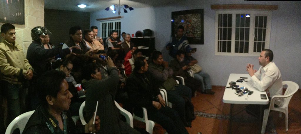 CarlosSarabiaC's tweet photo. En conferencia de prensa anunciamos recursos que conseguimos para #Oaxaca. @Mx_Diputados @DiputadosPRI @MTOax https://t.co/V532e3GatL