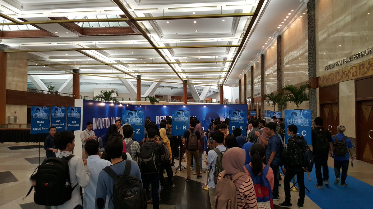 Intel_Indonesia's tweet photo. Antusiasmenya para Sahabat Intel.dalam acara ini. Akan ada apa sih yang istimewa. #Experience6thGen https://t.co/G40LX9o4TP