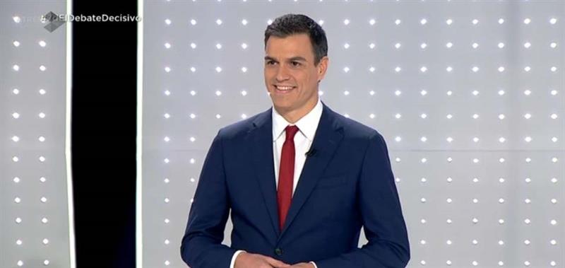 Sánchez acusa a Rivera de buscar el despido libre e Iglesias dice que el PSOE no es creíble bit.ly/1HRosNv
