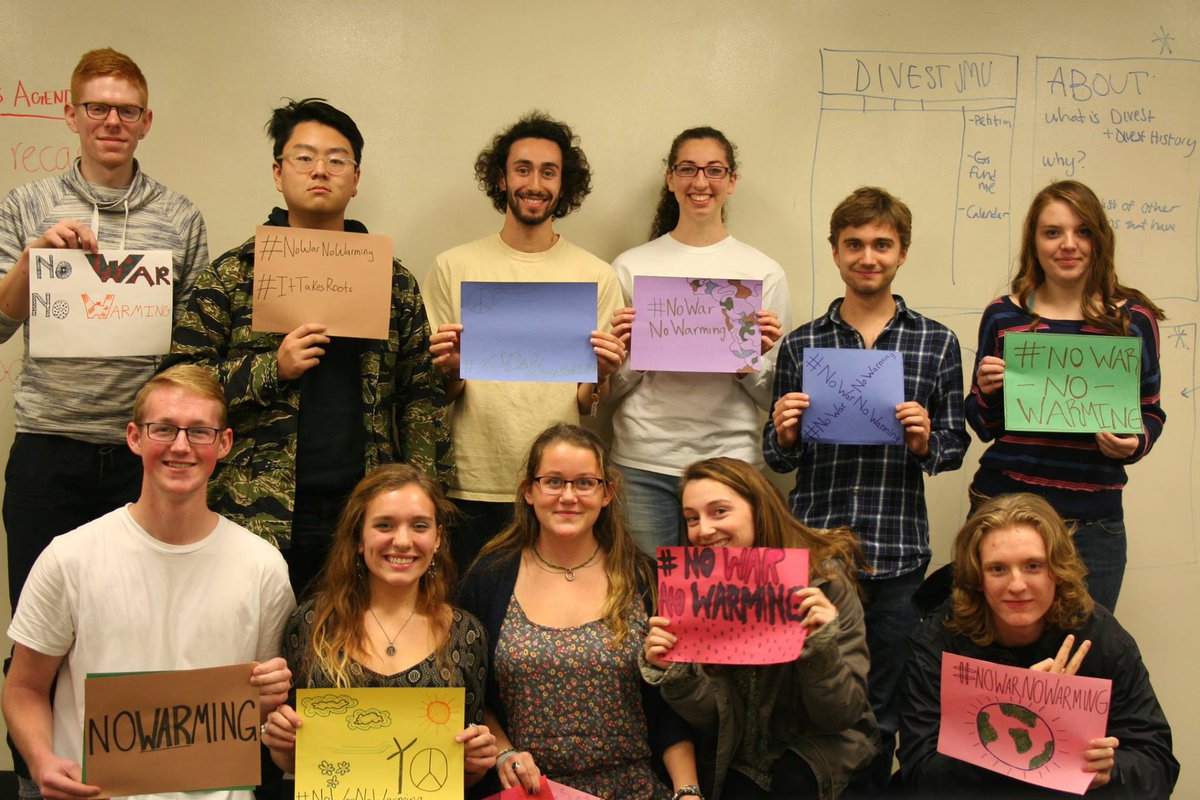 DivestJMU's tweet photo. @UKenyatta Uhuru Kenyatta, we're organizing for climate justice, now do your part in Paris! #NoWarNoWarming  #COP21 https://t.co/iGHR0qFiGF