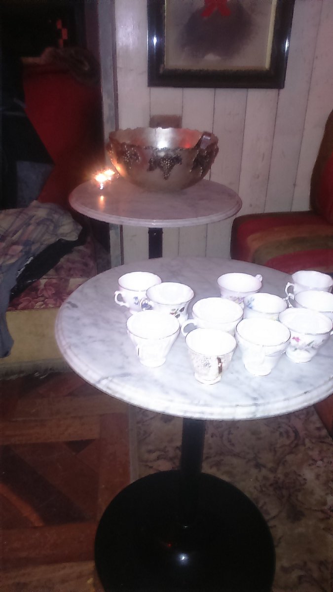 FABclub_pl's tweet image. Celebrating our 1st #networkingevening #femaleandbusiness with special cocktails made here at lovely @TheLiquorRooms