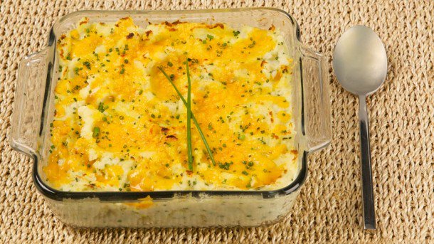 BestRecipesEver's tweet photo. Mashed potato casserole is the ultimate comfort food — and perfect for your holiday lineup! https://t.co/TGm4hcgH30 https://t.co/44IB7y7PCT
