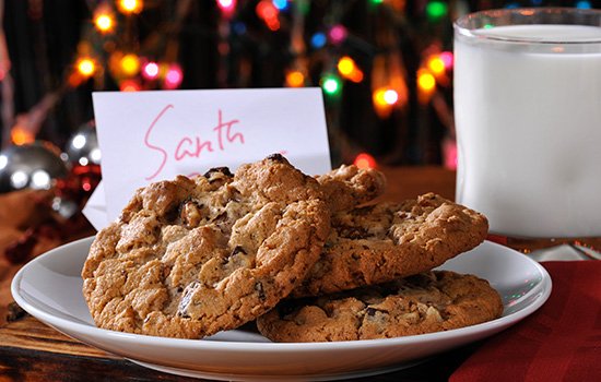realestate_au's tweet photo. Put aside the BBQ prawns - here's 8 interesting Christmas traditions from around the world 🎄 https://t.co/aLFkmVi2kb https://t.co/3qi9Sx13tU