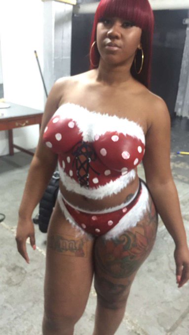 PHOTOSHOOT 😍 https://t.co/CbOVSzcLAJ<a href="/tag/blackmarket"class="tags"><span>#blackmarket</span></a><a href="/tag/peacesigncontest"class="tags"><span>#peacesigncontest</span></a>