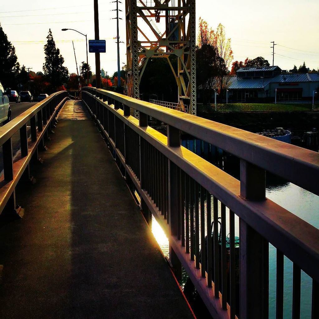 HyperloopUpdate's tweet image. #oakland #structure #engineering #bridges ift.tt/1IB7anU