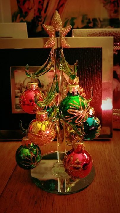 HyperloopUpdate's tweet image. Xmas 🎄 decorating is done.  Thanks for making it so easy,Cheryl Ekert Dunsheel!  #minimali… ift.tt/1XXrZeR