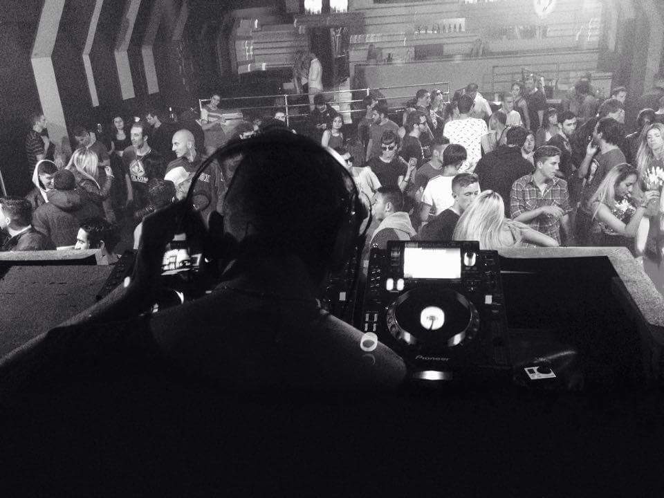 djserginho__'s tweet photo. Playing at SOBREMONTE (Mdq, Bs As)
#tekko #tekkodj #closing #techno #mdq #MardelPlata #techno #underlow #friends https://t.co/GSr6LZ8Ekp