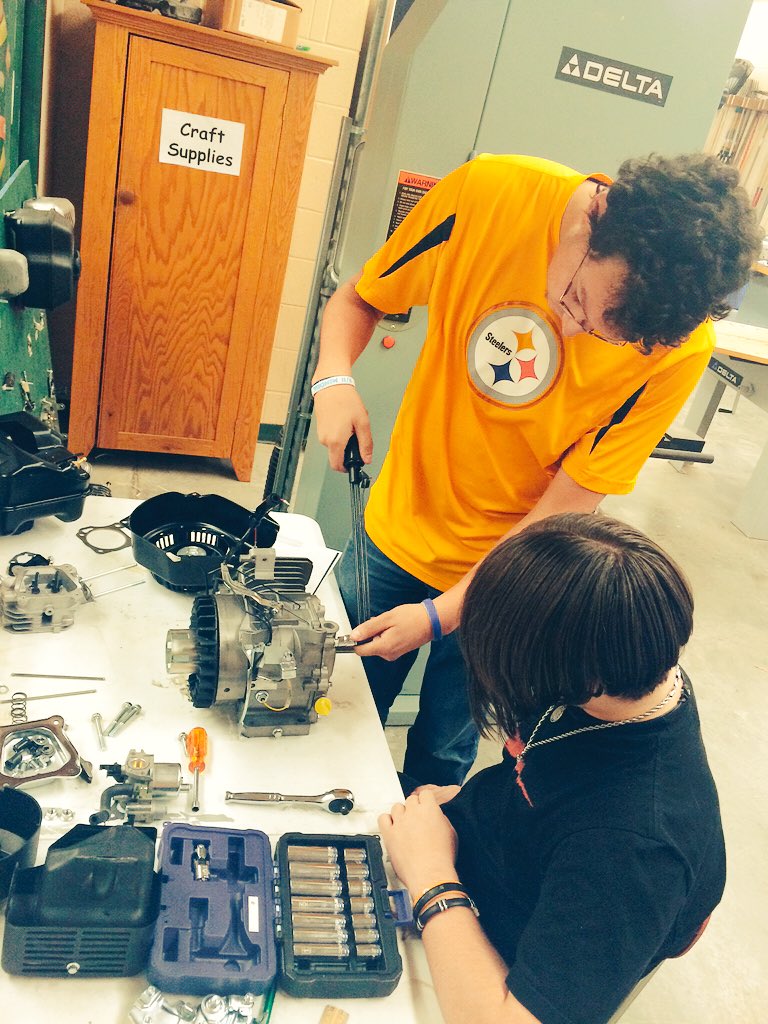 CV_AgSciences's tweet image. The final tear down is compete in #AgPowerTech...now time for final reassembly! #AgEdu