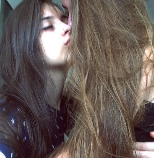 xLazohax's tweet photo. Kiss me ♫ https://t.co/V0LtJ5xQhX