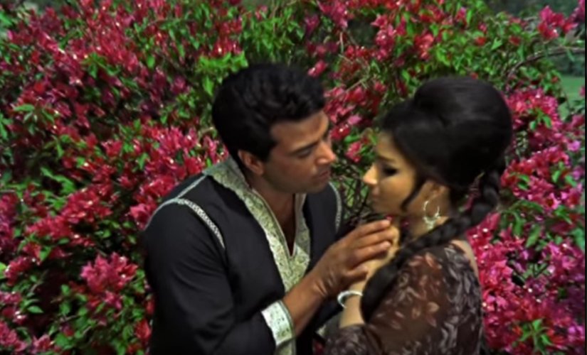 Happy Birthday Dharmendra & Sharmila Tagore! Here are our favourite films feat. the pair:  
