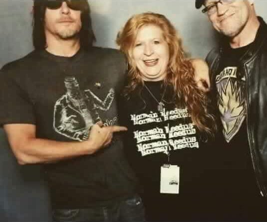 Dat_Dixon_Ass's tweet photo. Damn, I knew she looked familiar!!! #NormanReedus #WalkerStalkerCon #NJ https://t.co/iHdAVxALwW