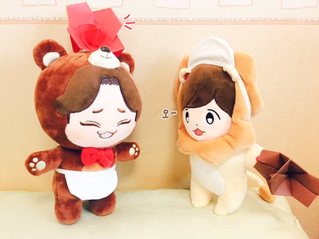 exosaranghaeTT's tweet photo. 죤대 마망이 꽃달아죠따~-w-
오~난 사진기저따'ㅅ'
잘 찾아와꾼! 형아들! (??
체체와또~ 하프체체에요!
끄아 동생와따 넘죠아>w<
뀽뀽이가 사진찌거쥴게~'ㅅ'
ㅇwㅇ고마어요형아♡#하프체니 https://t.co/fUDZnDy4zR
