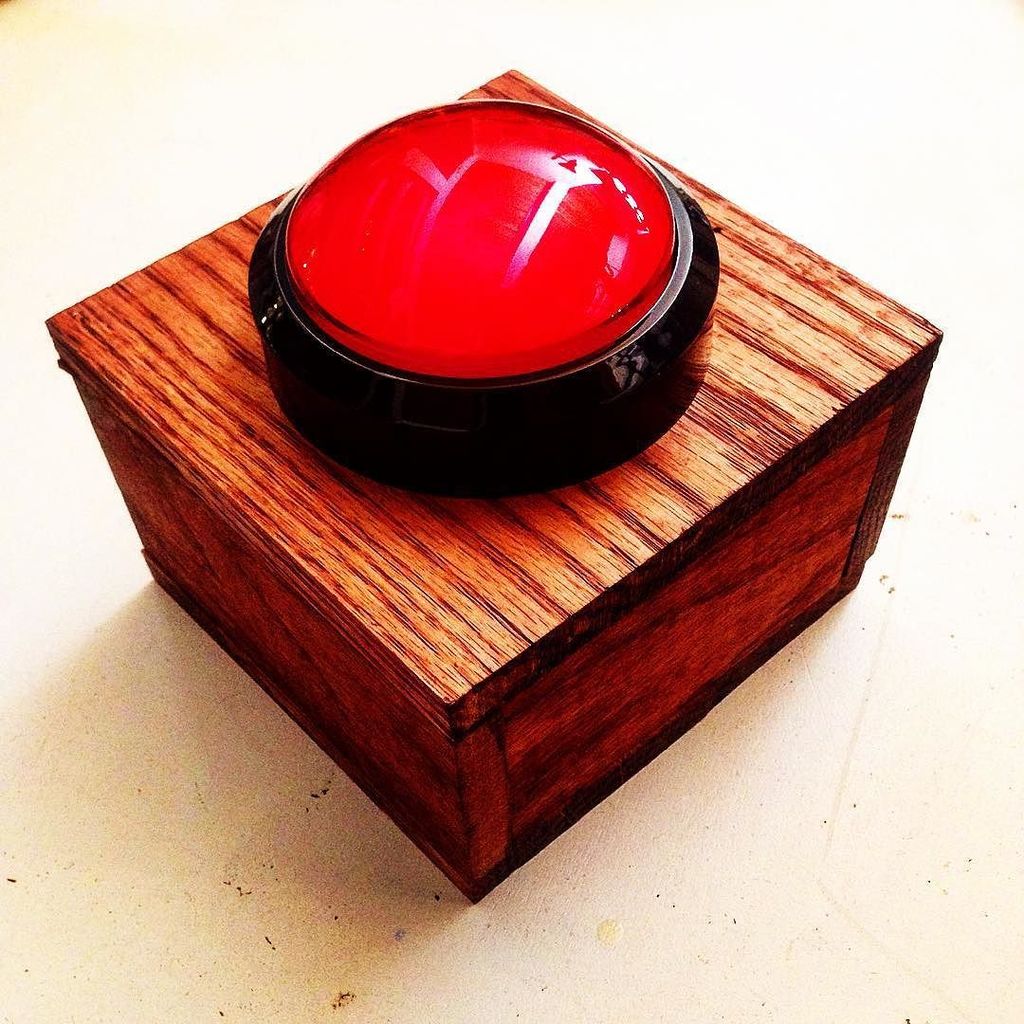 insta_arduino's tweet image. ift.tt/1jLaGQG - You know you want to… #PushTheButton #RedButton #CameraShutter … ift.tt/1XXF6wv