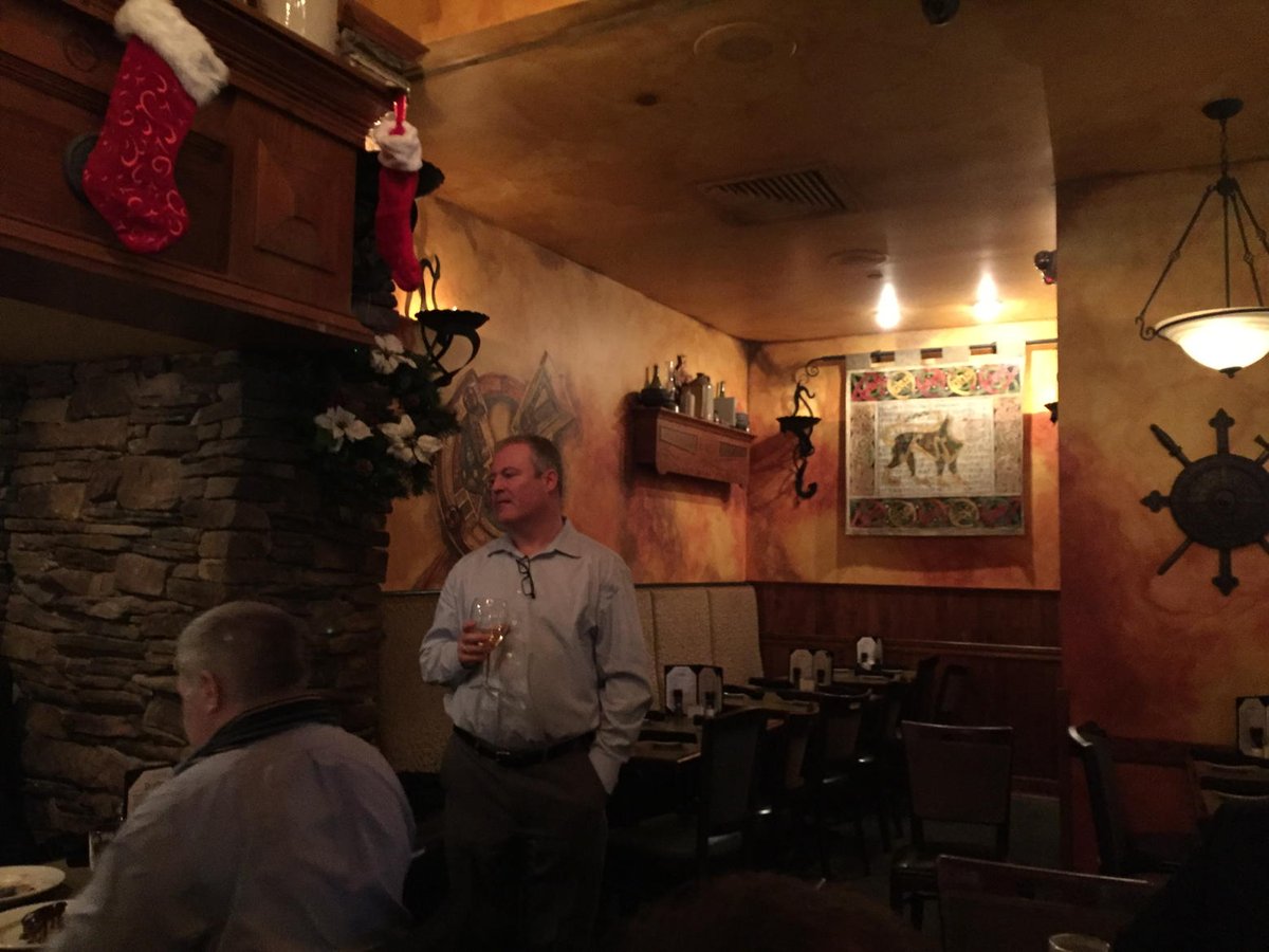 UUNEAA's tweet photo. Great X-Mas dinner for UUNEAA + great speak by our fearless leader!! @Ulster_Alumni https://t.co/ahTELgFOJ3