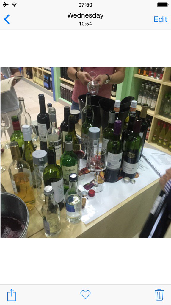 Early start of the day! #winetasting #lovemyjob <a href="/Londonislovinit/">#Londonislovinit</a> #Wine #chefs #opening <a href="/ChampagneBV/">Champagne Boucton</a> <a href="/MAUMANCINI/">MAURIZIO MANCINI</a>