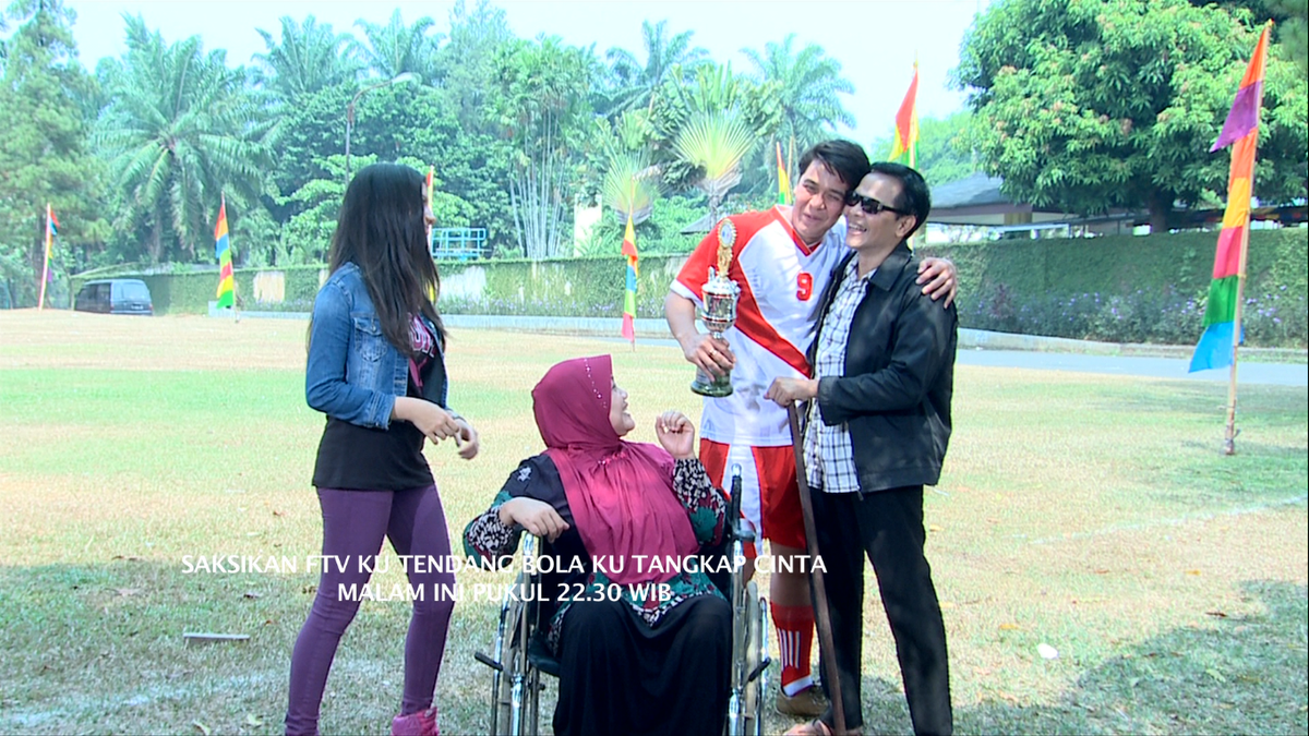 ASPFTV_'s tweet photo. Jangan lewatkan!! Malam ini FTV "Kutendang Bola, Kutangkap Cinta" pkl. 22.30 wib di @SCTV_ https://t.co/1dVAKaq3B1