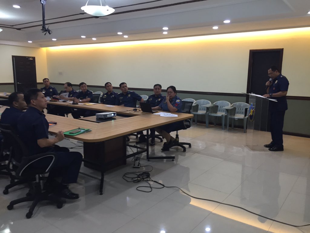 sds_pspg's tweet photo. 2nd Semester IAS Inspection 2015 Entrance Briefing @pnppspg @DirectorPSPG @CSPSPG @sds_pspg https://t.co/b6tEBsvH7i