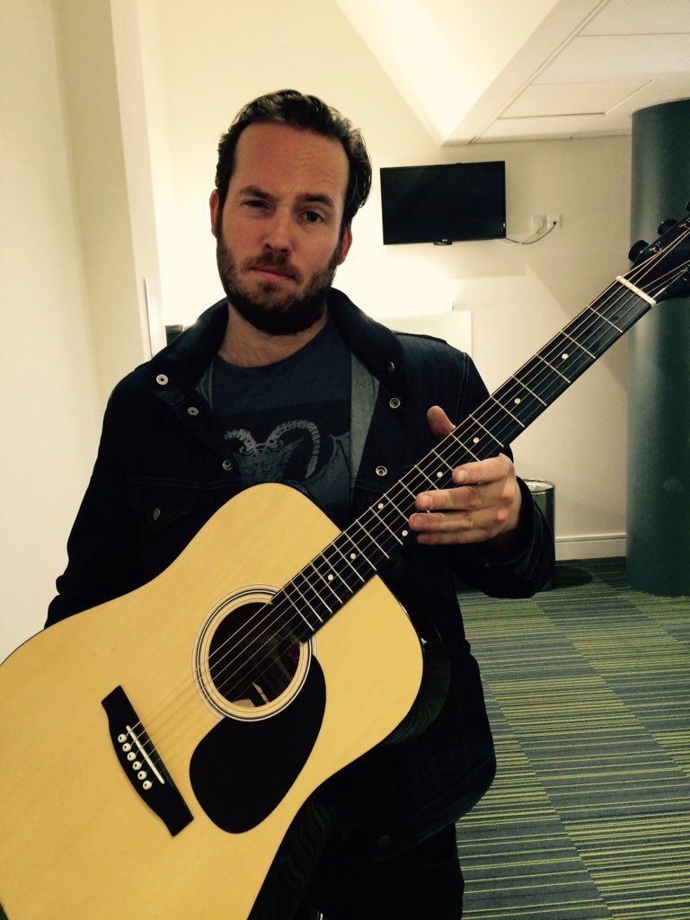 Mr_StevePilgrim's tweet image. Set-up &amp;amp; ready :) There's a lot riding on #magicstrings in the next 48hrs. #fundnewalbum #morningskies wish me luck!