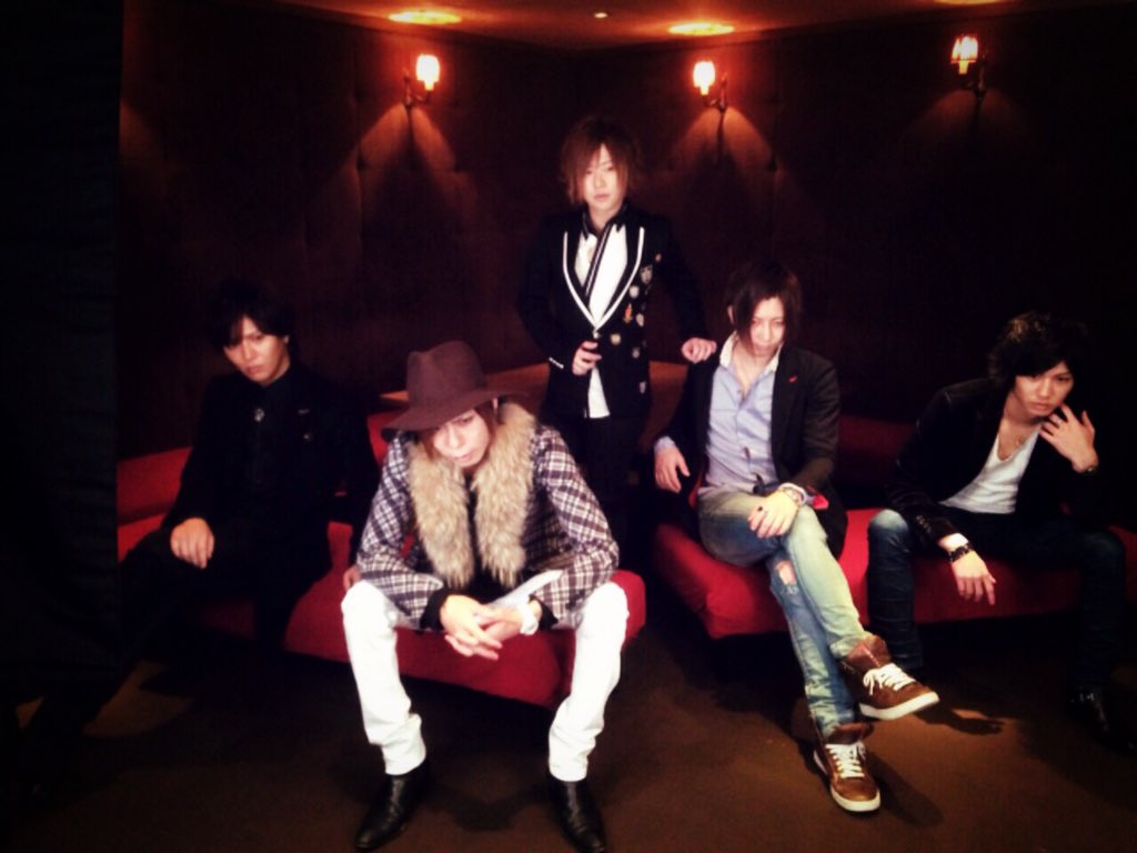 愛本店 愛本店 壱志煌 にのまえしこう ほすほすの撮影に参加してまいりました かっこよく撮れてるかな 掲載お楽しみに 愛本店 ホストクラブ 歌舞伎町 輝里主任 Groupdandy ほすほす T Co D6jtp9obkz