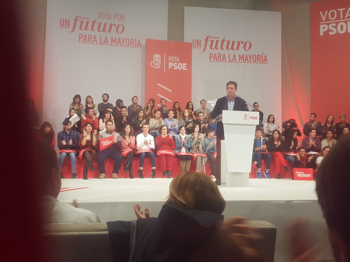 Maria Luisa Piñeira /❤ 🌹 tweet media
